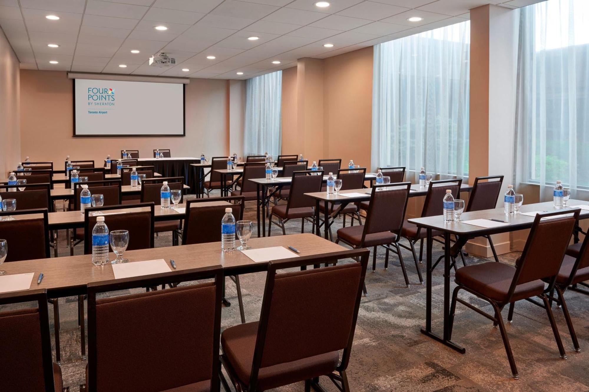 Element Toronto Airport Hotel Mississauga Exterior foto